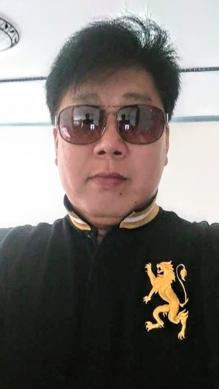 含笑半步癲的第一张照片--厦门交友中心